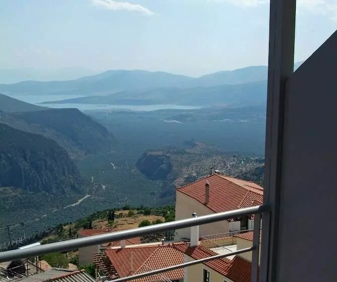 Hotel Tholos