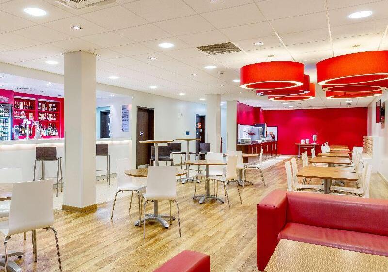 בית מלון כפרי Travelodge London Vauxhall