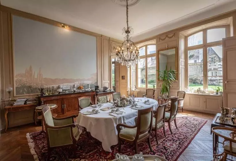 L Hotel De Panette, Un Exceptionnel Château En Ville   Cathédrale