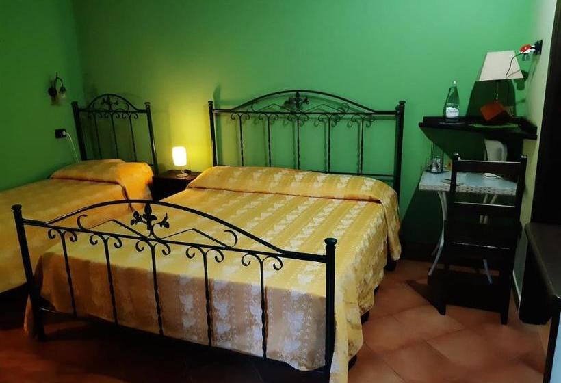 هتل Agriturismo Il Pozzo Antico