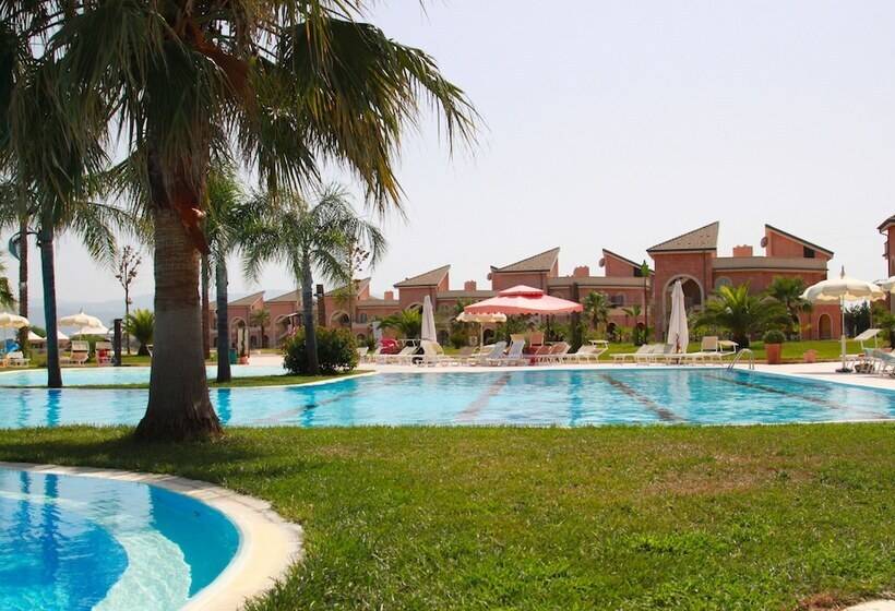 בית מלון כפרי Bv Airone Resort