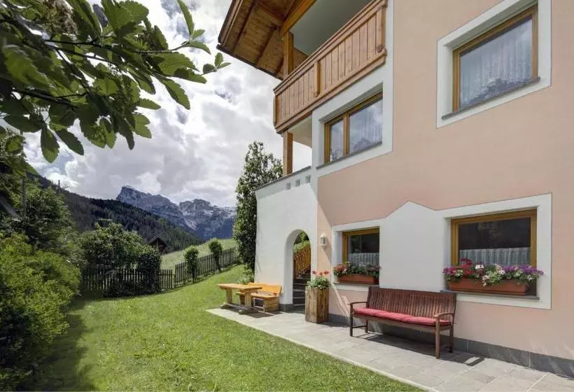 Hotelli Ciasa Laoi