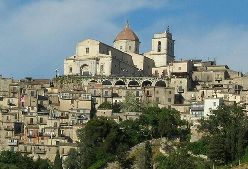 فندق Domus Lilio