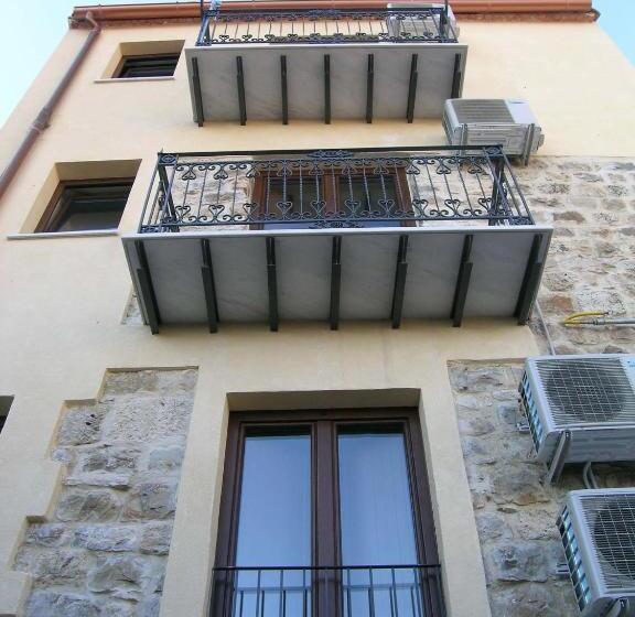 فندق Domus Lilio