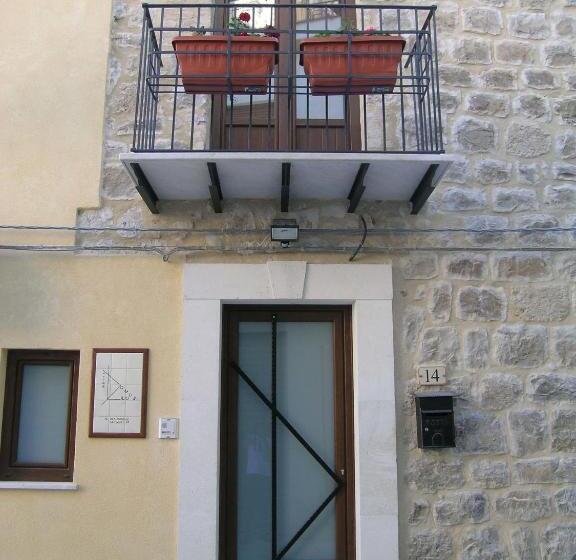 فندق Domus Lilio