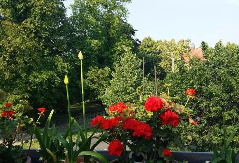 ホテル Ferienwohnung Grüne Galerie