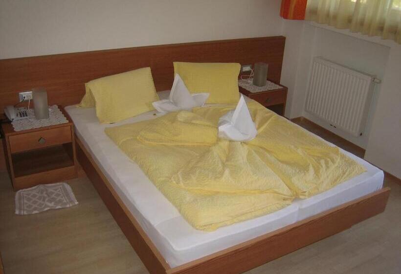 בית מלון כפרי Haselried