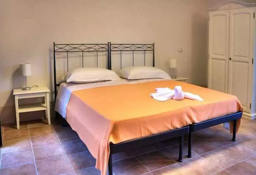 Hotelli Masseria Li Campi