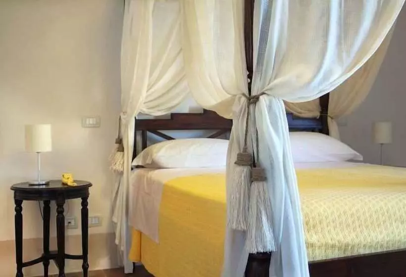 Hotelli Masseria Li Campi