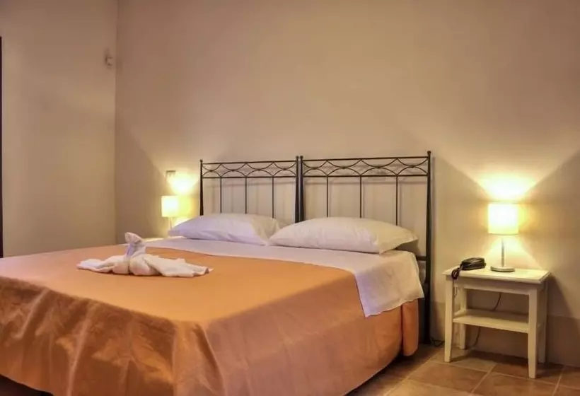 Hotelli Masseria Li Campi