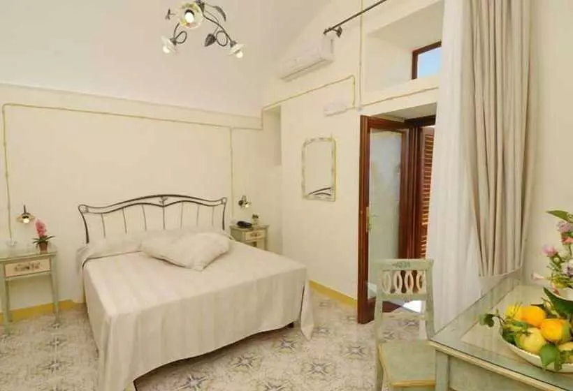 هتل Locanda Degli Dei