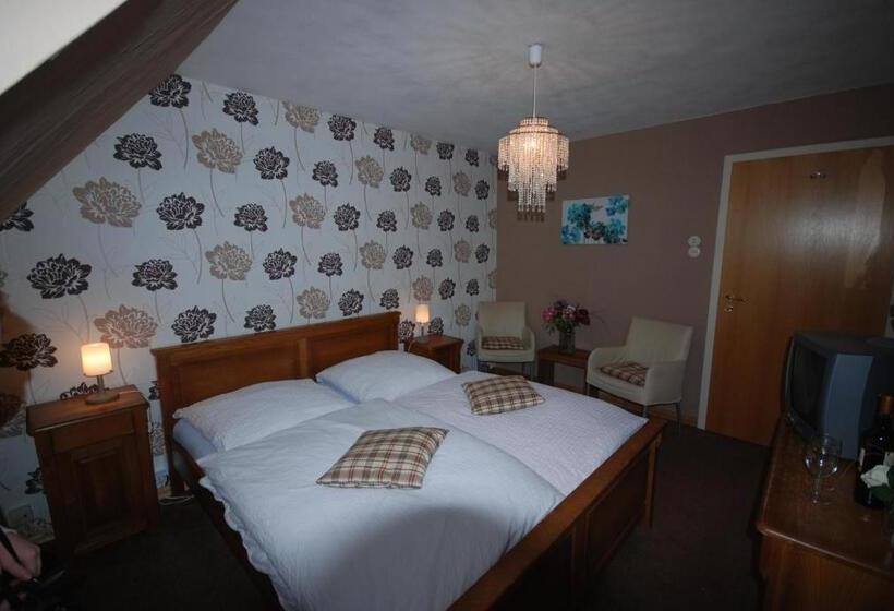 هتل Pension Haus Am Hirschsprung