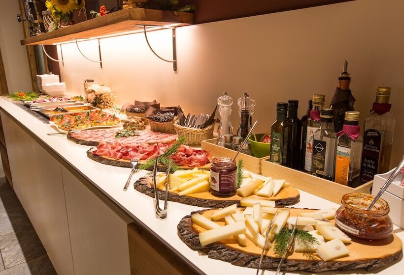 Отель Sassdei My Active Suite