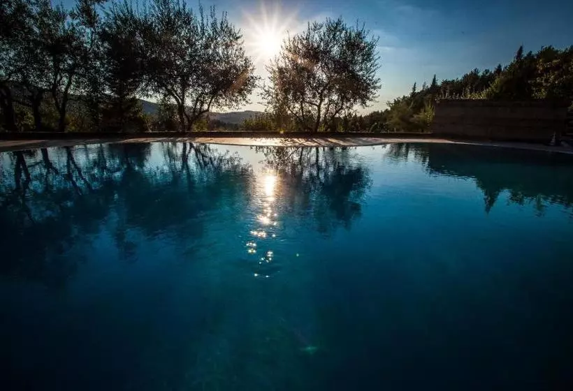 هتل Villa Cilnia