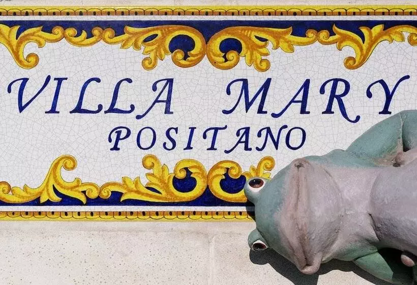 هتل Villa Mary Suites