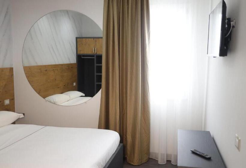 בית מלון כפרי Virginia Resort & Spa   Adults Only