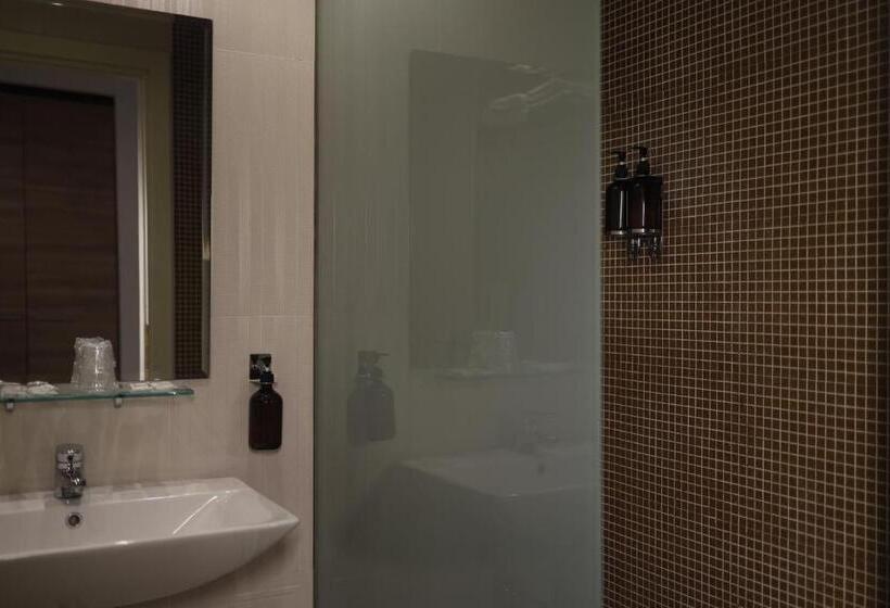 בית מלון כפרי Virginia Resort & Spa   Adults Only