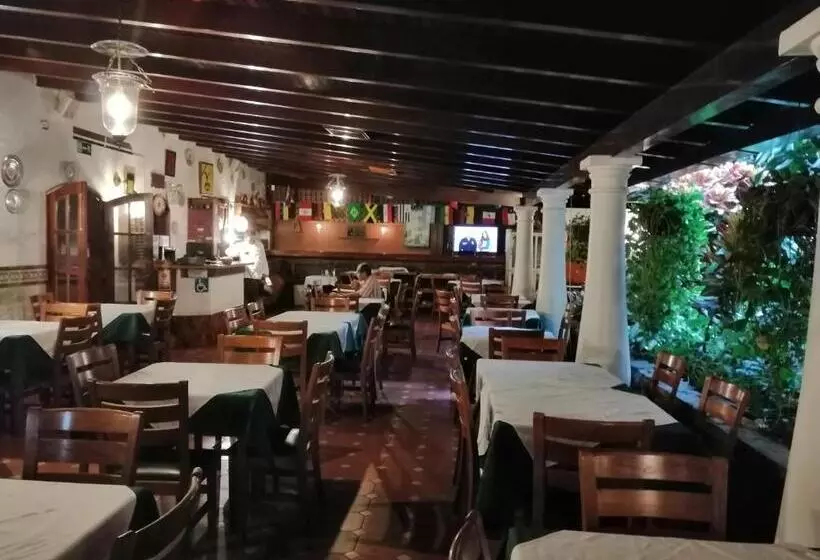 هتل El Arroyo