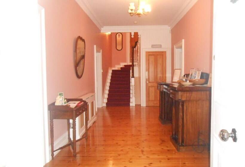 مبيت وإفطار Dundrum House