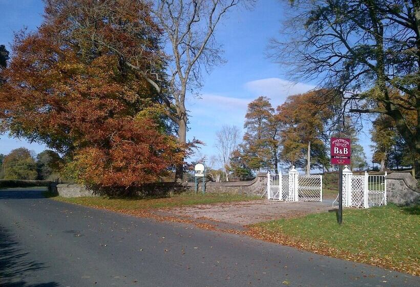 Bed and Breakfast Dundrum House