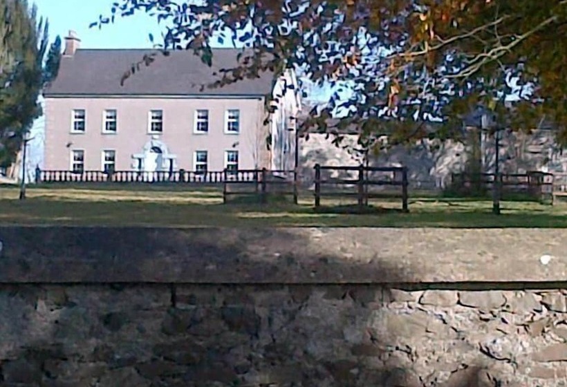 住宿加早餐  Dundrum House