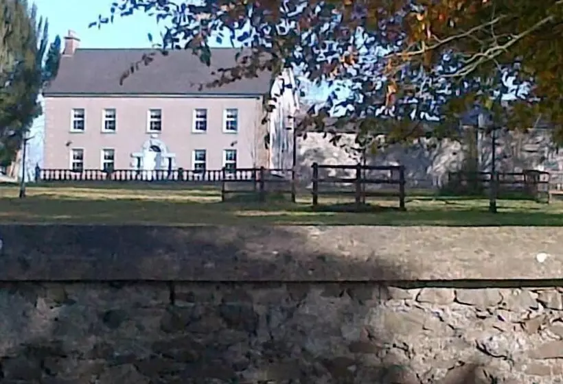 ベッドアンドブレックファースト Dundrum House