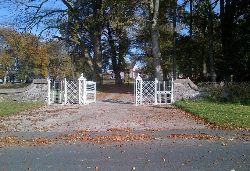 مبيت وإفطار Dundrum House