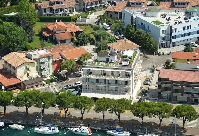 Hotelli Acquadolce