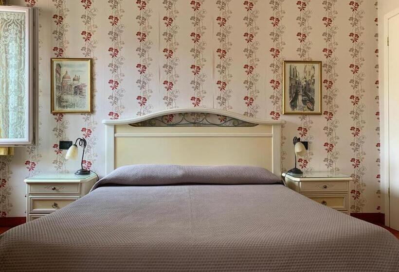 هتل Al Campaniel Bed And Breakfast