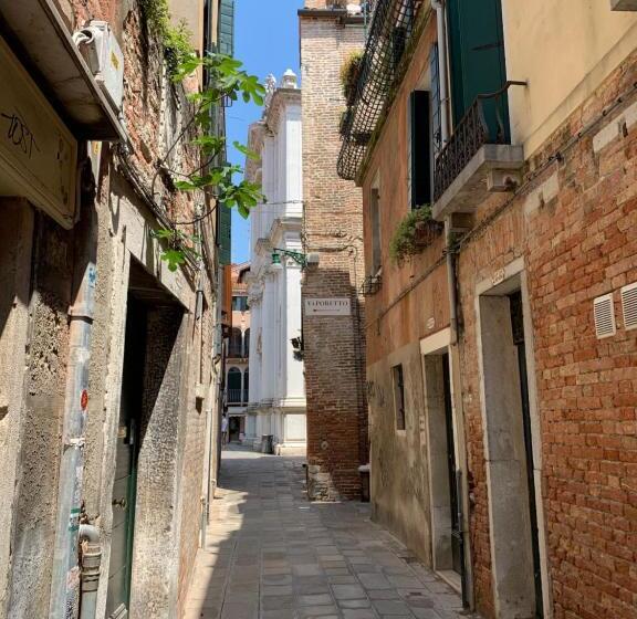 هتل Al Campaniel Bed And Breakfast