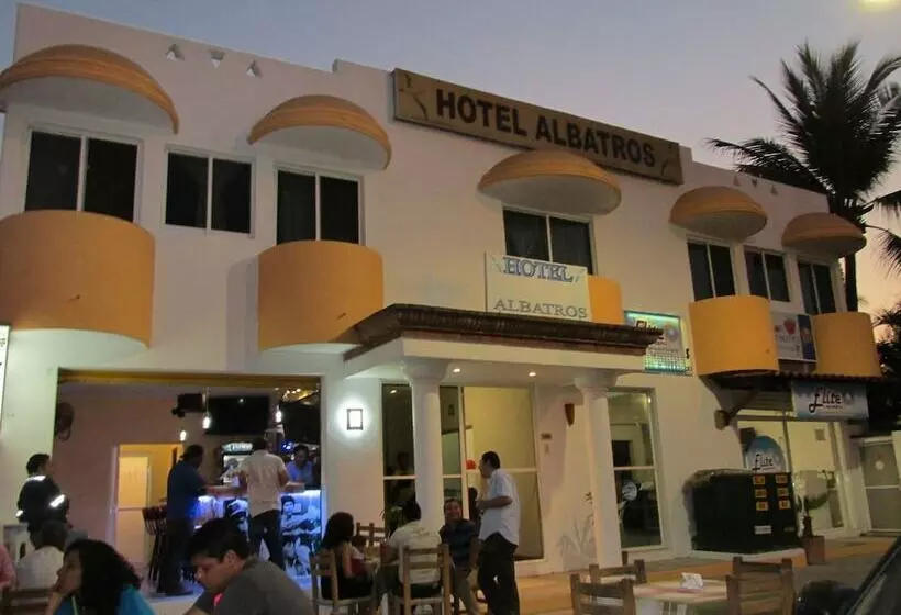 هتل Albatros