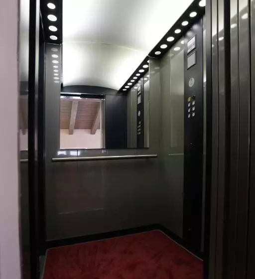 هتل Albergo Al Vecchio Tram