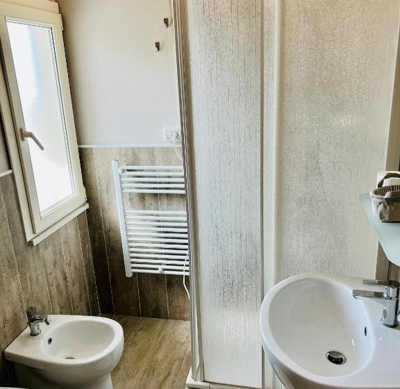 Hotel B&b Everest Bar Ristorantino