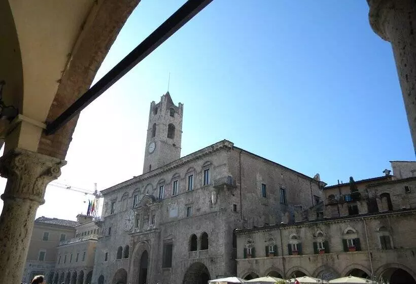 هتل B&b Piazza Del Popolo