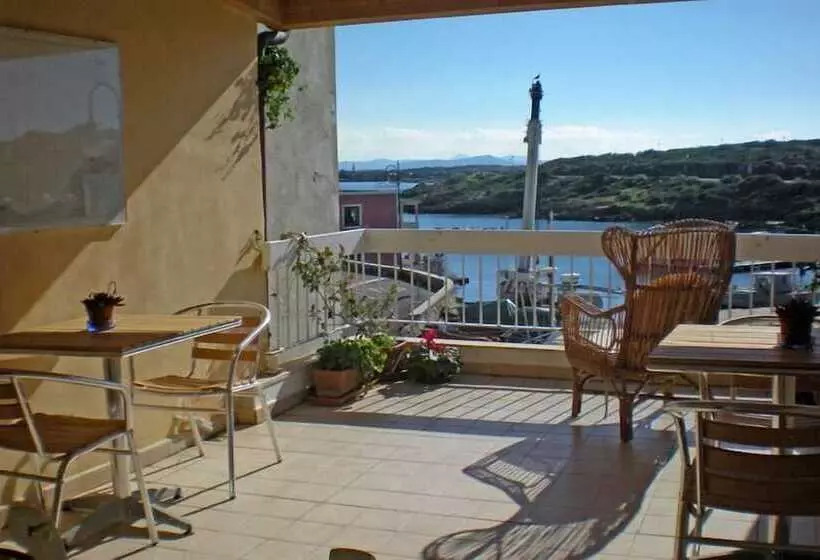 Hotelli B&b Sul Porto