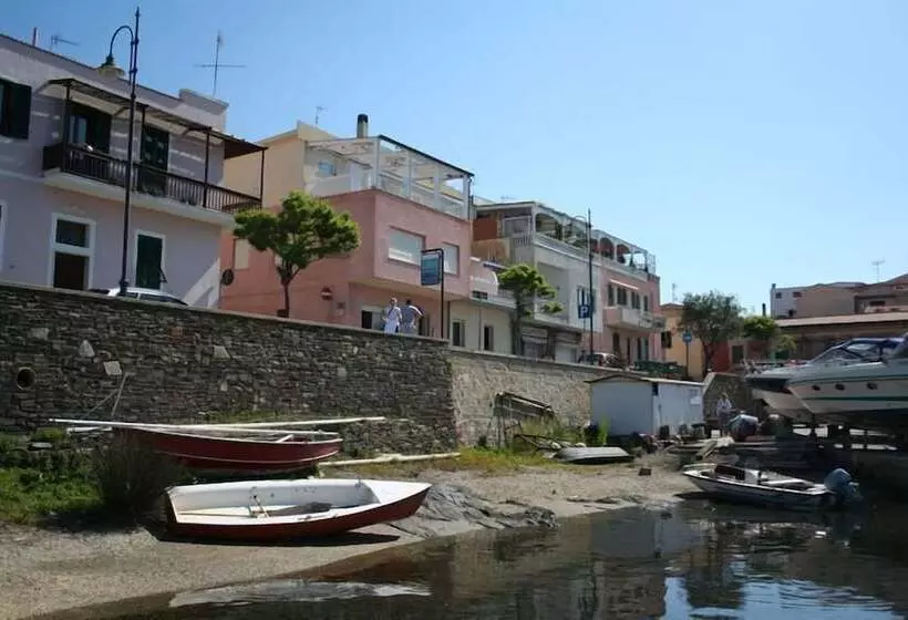 Hotelli B&b Sul Porto