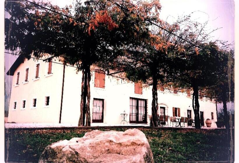 בית מלון כפרי Dimora Buglioni Wine Relais