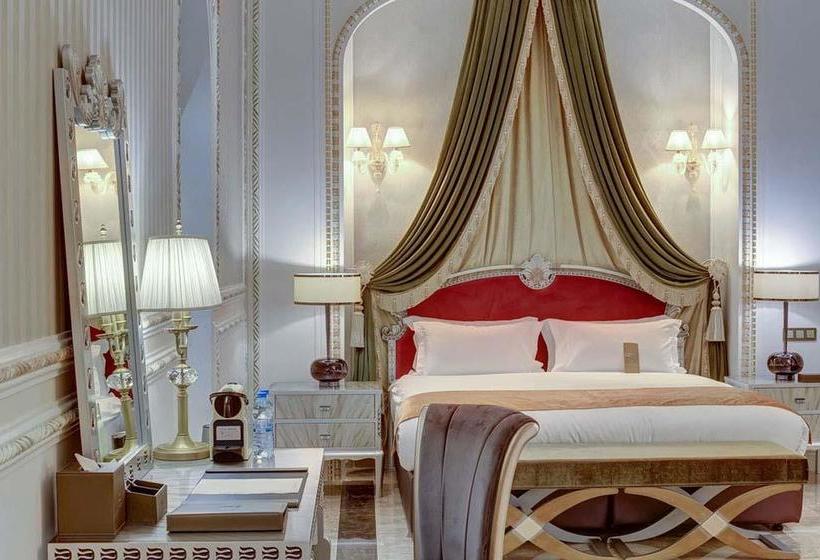 هتل Espinas Palace