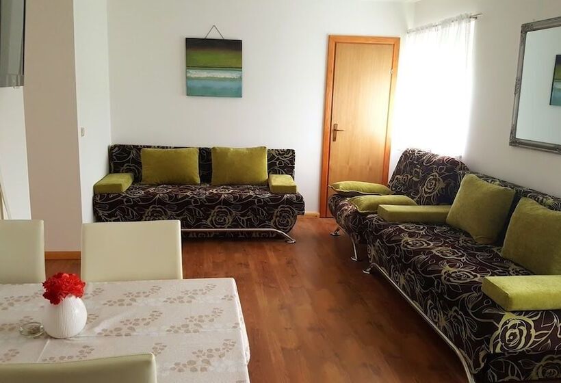 Отель House Delic