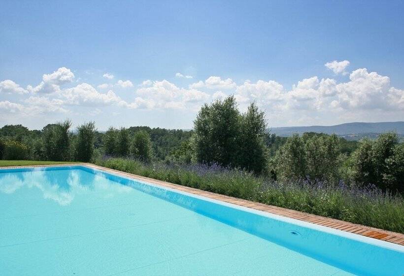 ホテル Podere Il Pino