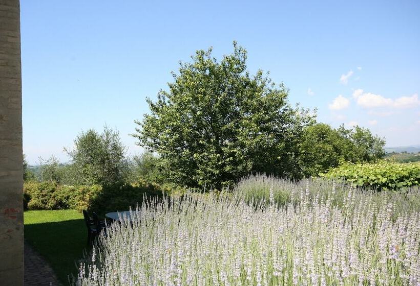 ホテル Podere Il Pino