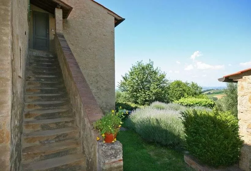ホテル Podere Il Pino