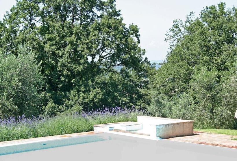 ホテル Podere Il Pino