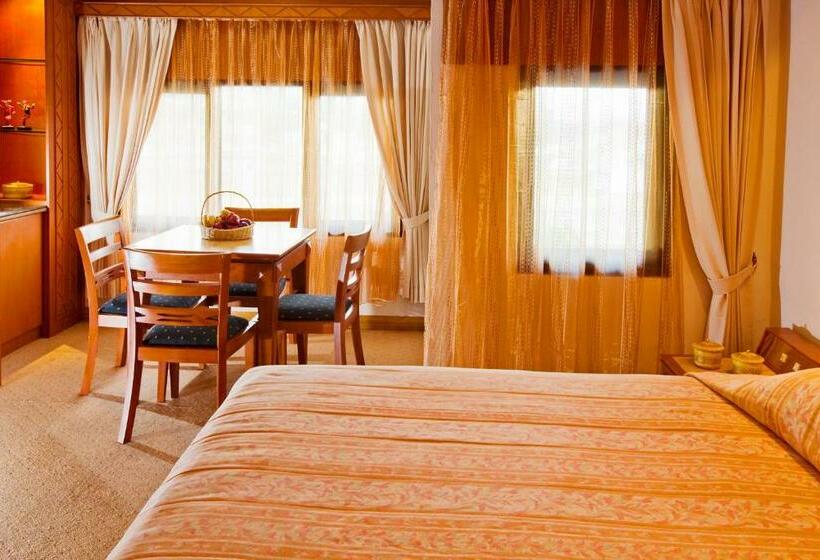 בית מלון כפרי Sibayak Internasional