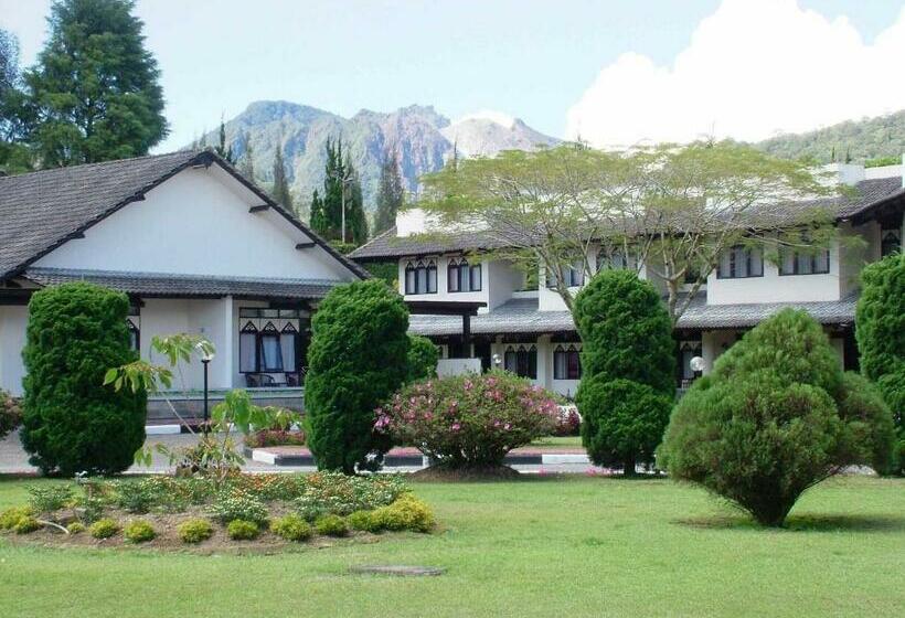 בית מלון כפרי Sibayak Internasional