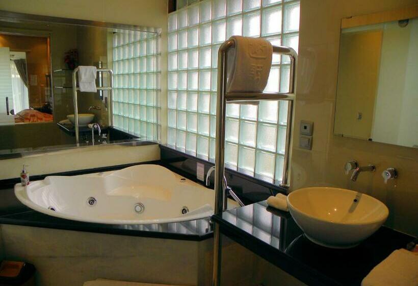 בית מלון כפרי Sibayak Internasional