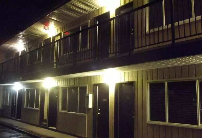 ホテル Squamish Budget Inn
