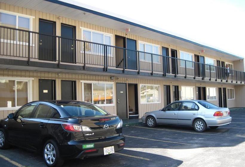 酒店 Squamish Budget Inn