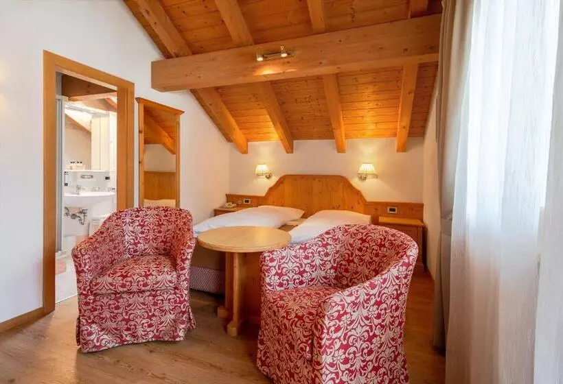 هتل Villa Eden