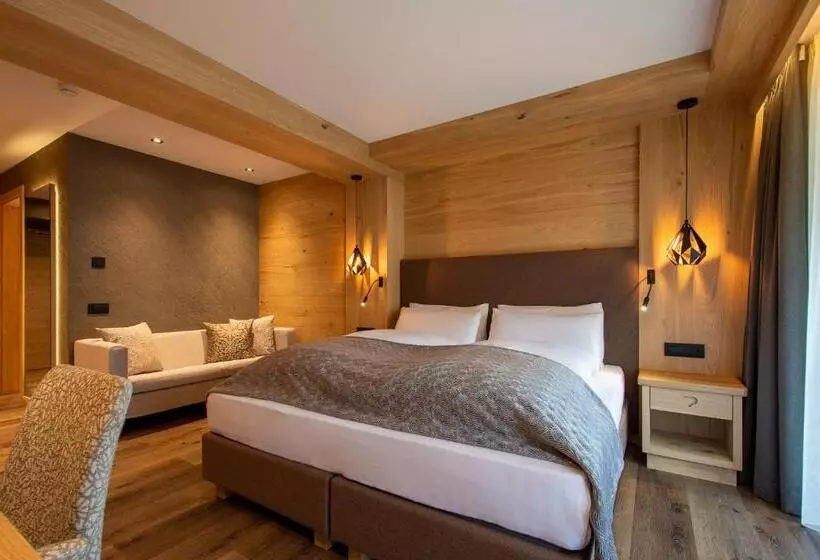 هتل Villa Eden